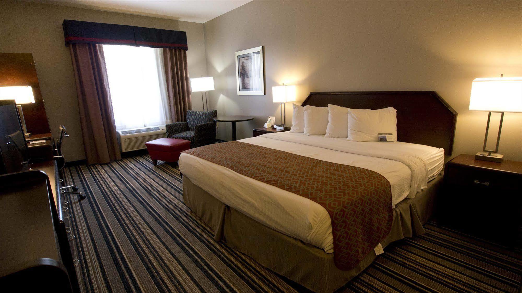 Comfort Inn & Suites Harrisburg-Hershey North Exterior photo